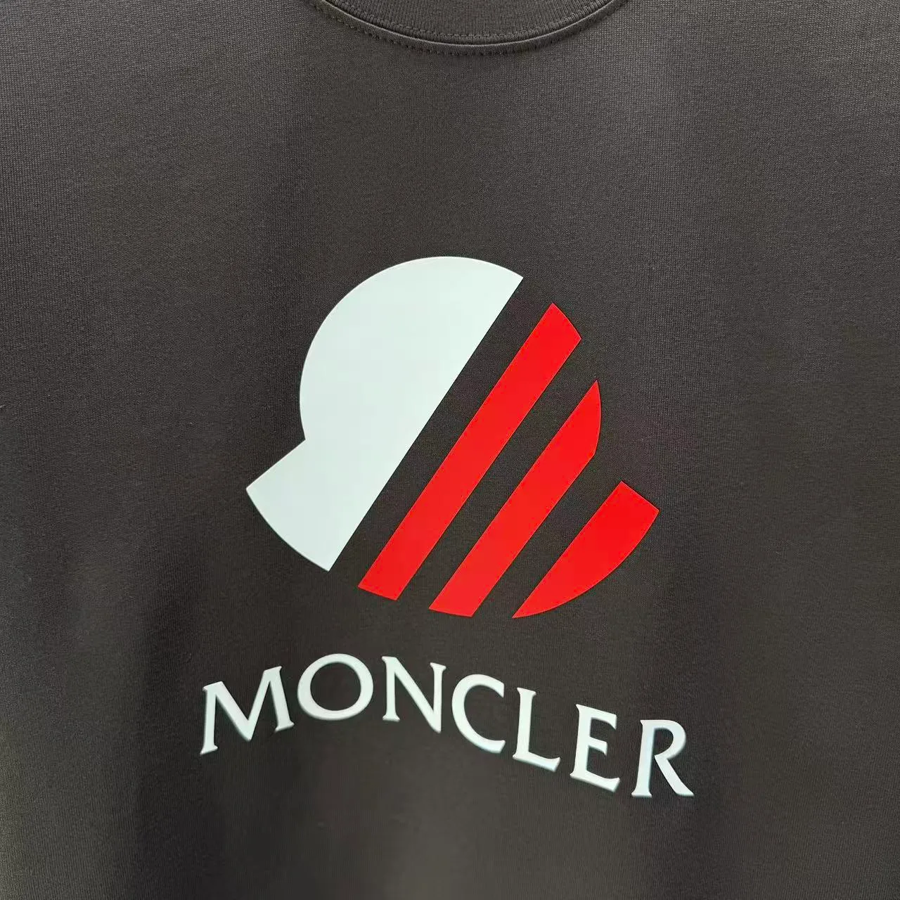 MONCL* * 2026 New Arrival T logo ：Black White Dark Blue Sizes：S M L XL XXL